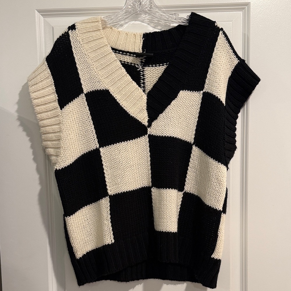 Elegant Black and White V-Neck Sweater Vest